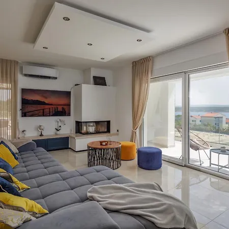 בית נופש Family Friendly House With A Swimming Pool Maslenica, Novigrad - 20492 מסלניקה