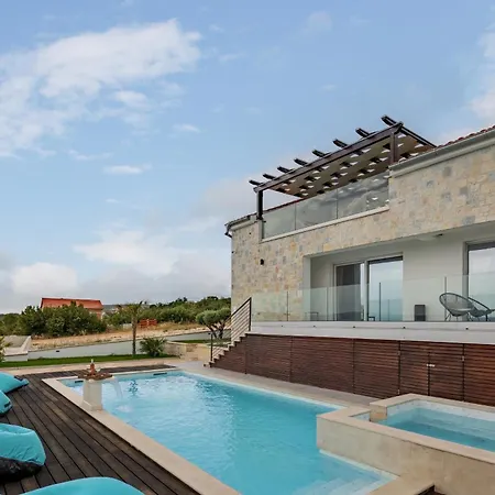 Family Friendly House With A Swimming Pool Maslenica, Novigrad - 20492
