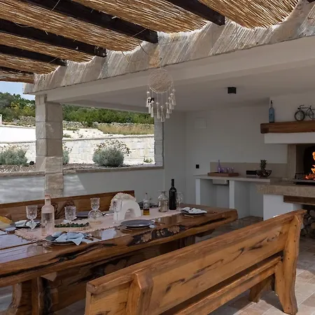 Family Friendly House With A Swimming Pool Maslenica, Novigrad - 20492 בית נופש *